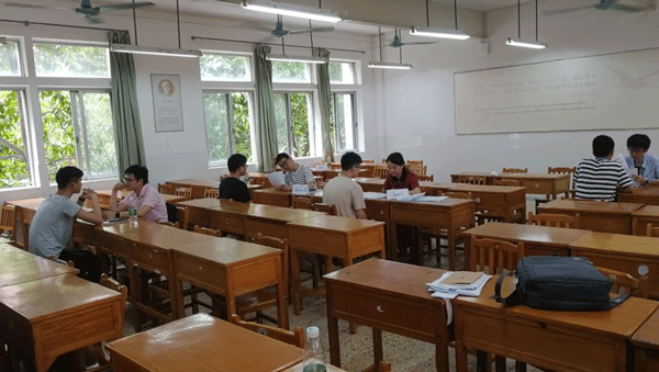 面试现场.gif