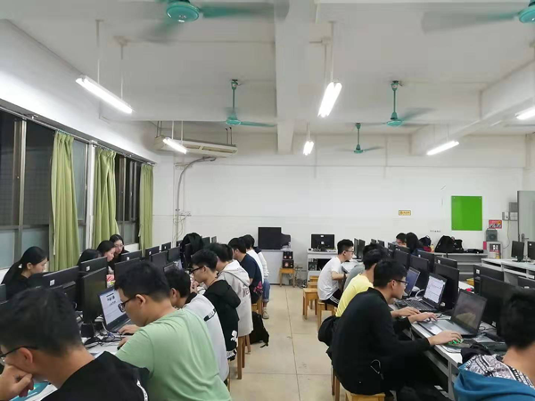 比赛现场03.png